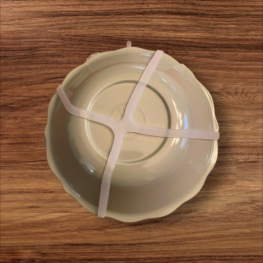 NWT Spring/Summer Sage and White Floral Dinner Plate, Salad Plate, Soup Plate - Picture 6 of 12